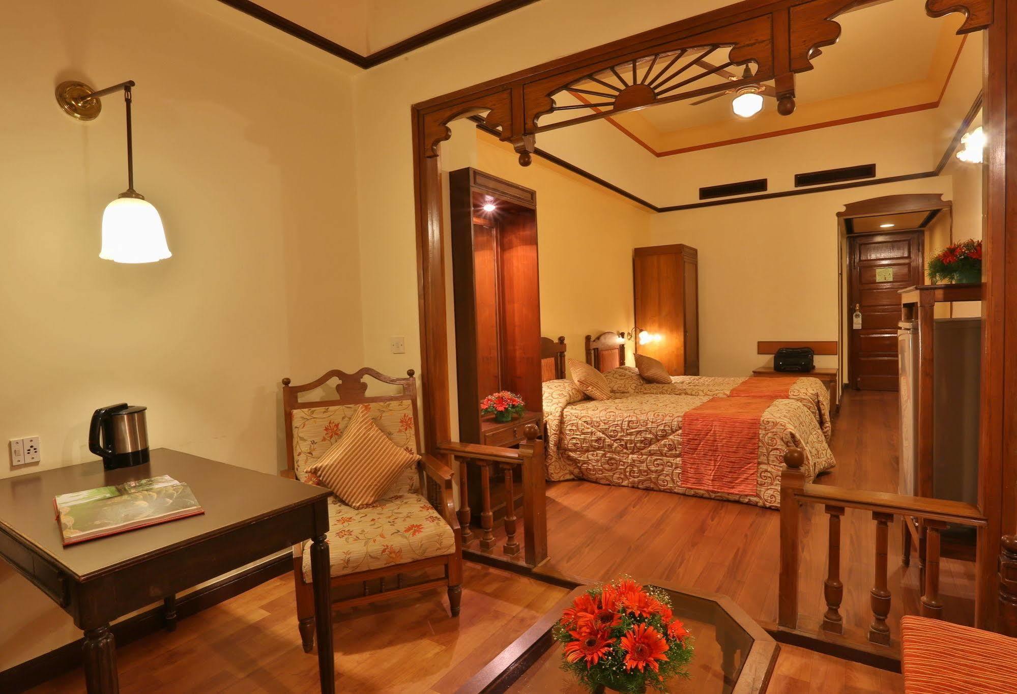 Hotel Mandovi Panaji Exterior foto