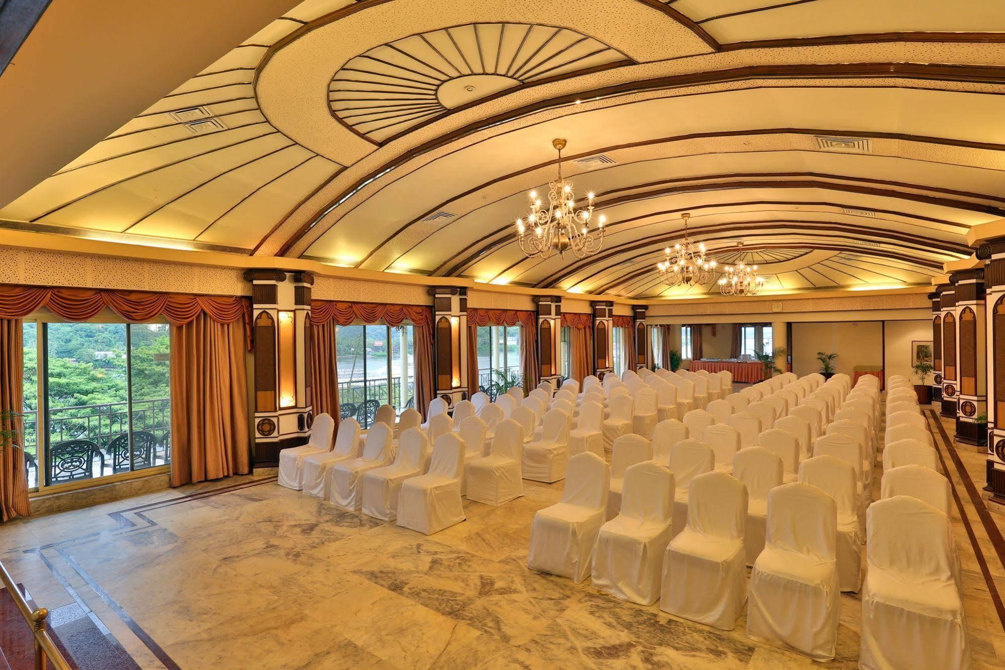 Hotel Mandovi Panaji Exterior foto