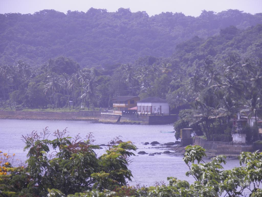 Hotel Mandovi Panaji Exterior foto